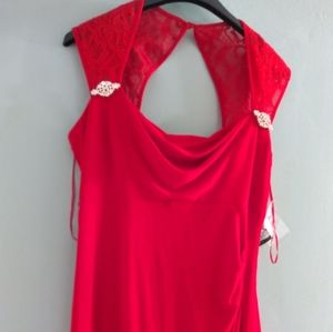 BEAUTIFUL WOMEN'S R&M RICHARDS RED GOWN